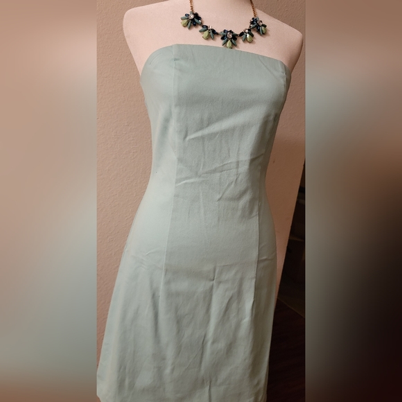 Dress - Picture 7 of 7